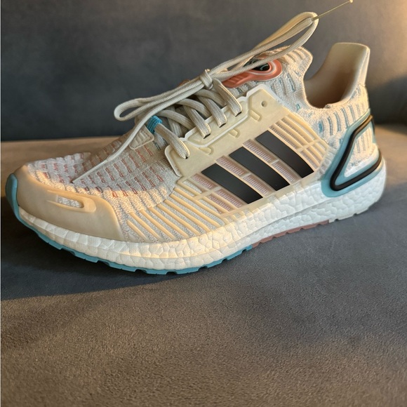 Men’s Ultraboost DNA Running Shoes - Picture 4 of 7